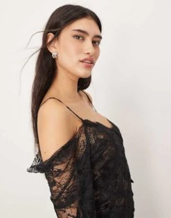 ARRANGE Lace Embroidered Cold Shoulder Maxi Dress With Split In Black For Women -ARANG Clothing Shop 207066592 3