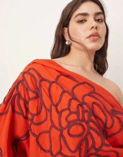 ARRANGE Curve Linear Embroidered Floral Slouchy Shoulder Drape Midi Dress In Red For Women -ARANG Clothing Shop 207199547 2