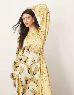ARRANGE Crinkle Satin Long Sleeve Midi Dress With Trim In Colourblock Floral Print For Women -ARANG Clothing Shop 207359305 1 colourblockfloral 1