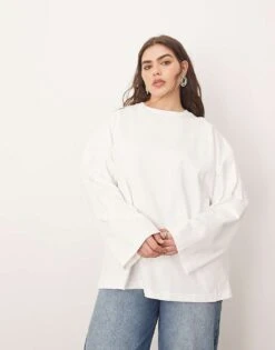 ARRANGE Curve Cotton Oversized Long Sleeve T-shirt In White For Women