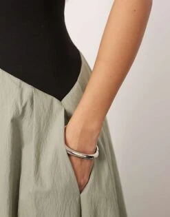 ARRANGE Bandeau Drop Waist Maxi Dress With Contrast Detail In Black And Sage For Women Black / Sage -ARANG Clothing Shop 207547484 3