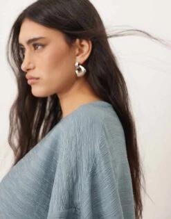 ARRANGE Textured Boxy Woven T-shirt In Denim Blue For Women -ARANG Clothing Shop 207605479 3