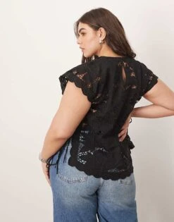 ARRANGE Curve Cotton Cutwork Embroidered Top With Tie Side In Black For Women -ARANG Clothing Shop 207646311 3