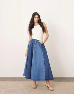ARRANGE Denim Panelled Maxi Skirt In Blue Two Tone - MBLUE For Women Mid Blue